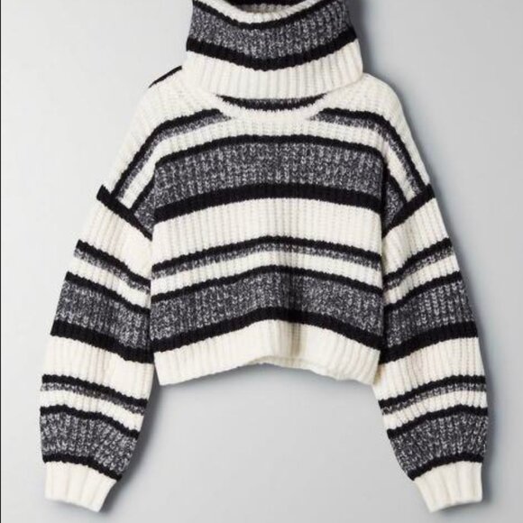 Aritzia Babaton 1-01 Guell Sweater: Oversized Turtleneck Crop. Save $136!! - Picture 3 of 7